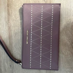 Micheal Kors Wristlet